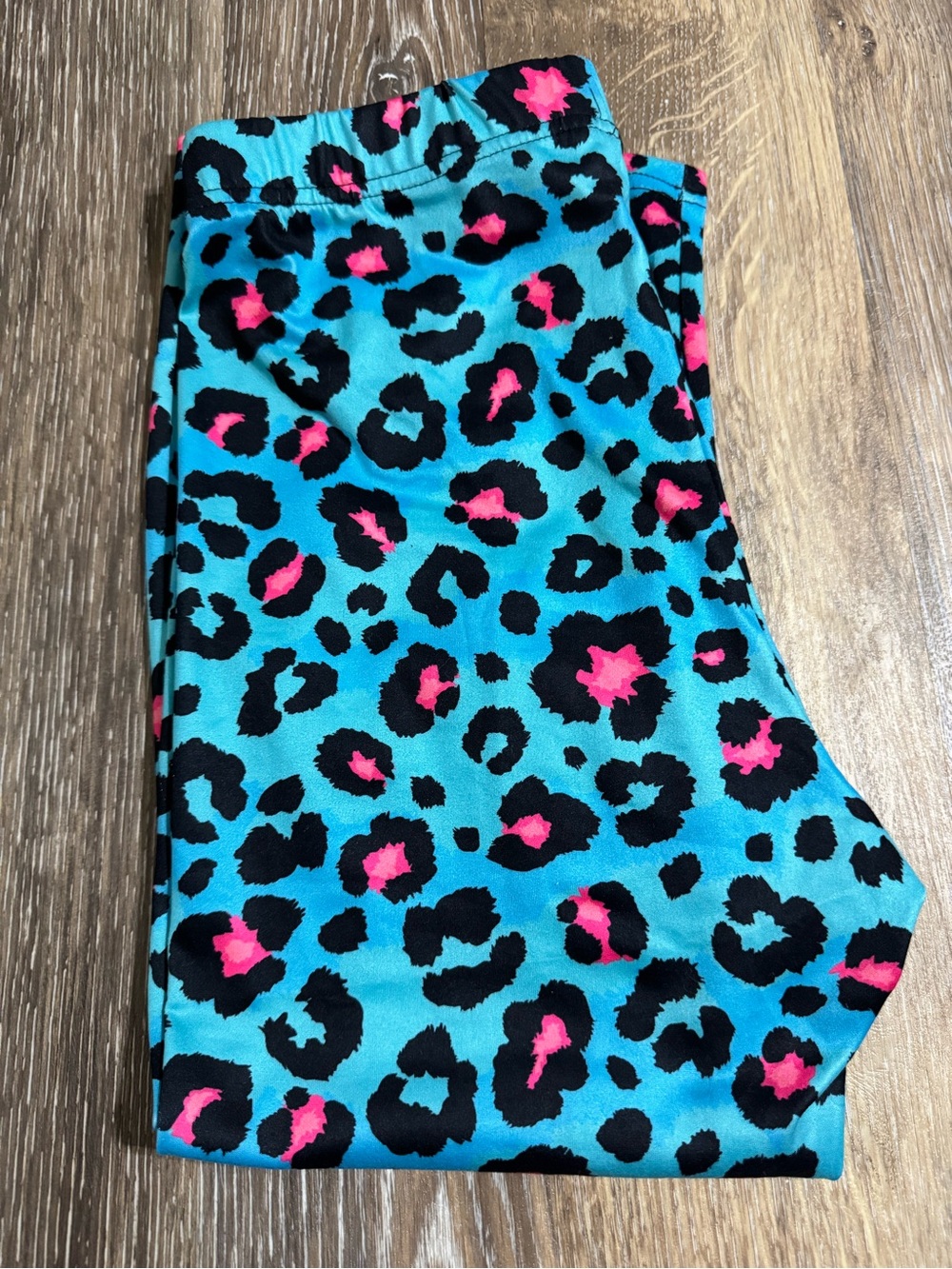 Turquoise Leopard Print Leggings with Pink Accents